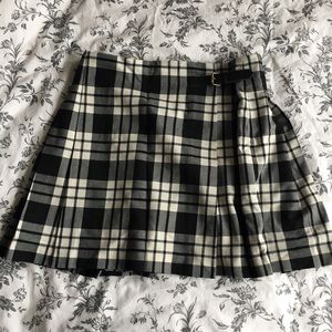 Uniqlo black and white plaid tartan wool skirt